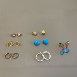 Clip earrings 